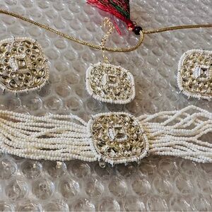 Elegant White and Gold Beaded Jewelry Set